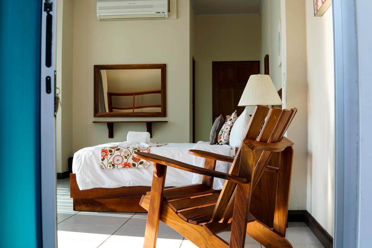 Puerta Del Cielo Quepos Hotel ภายนอก รูปภาพ