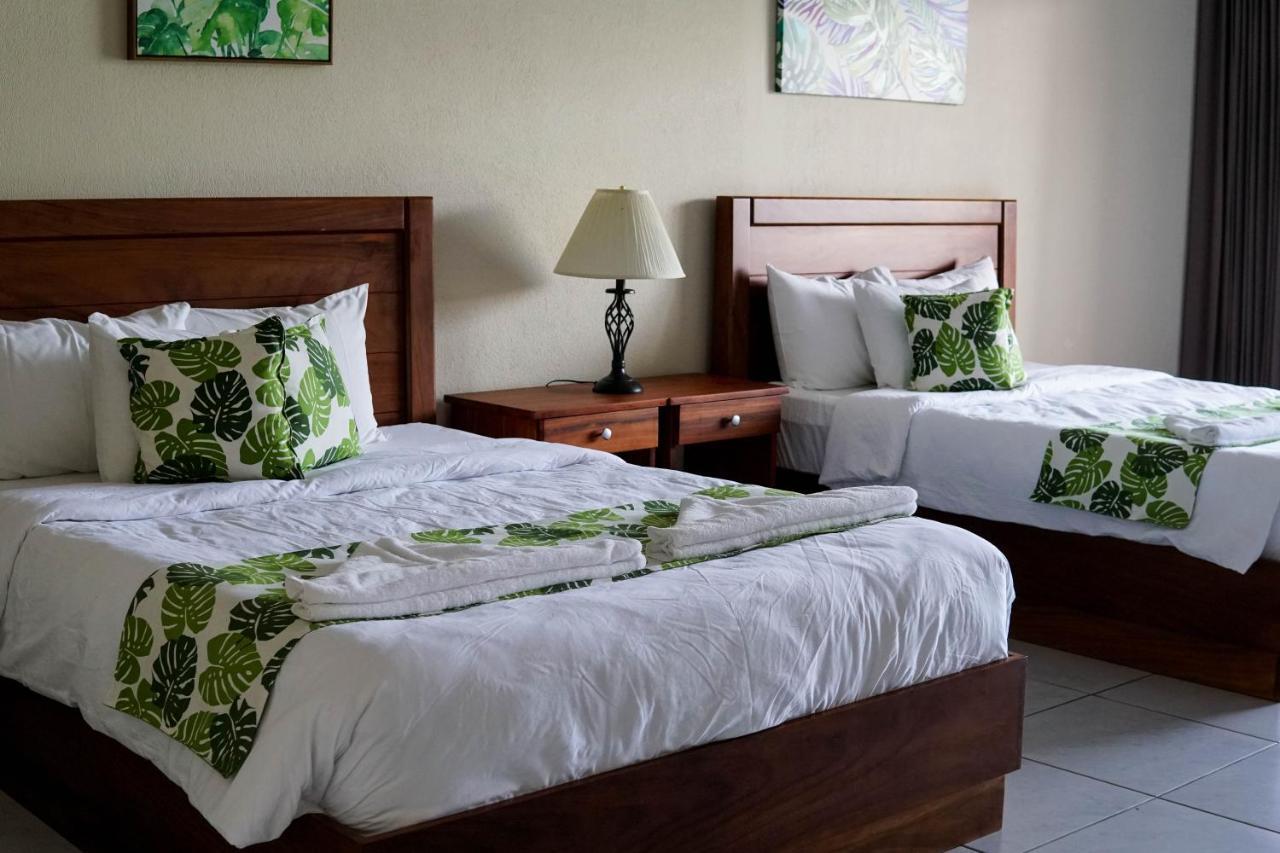 Puerta Del Cielo Quepos Hotel ภายนอก รูปภาพ