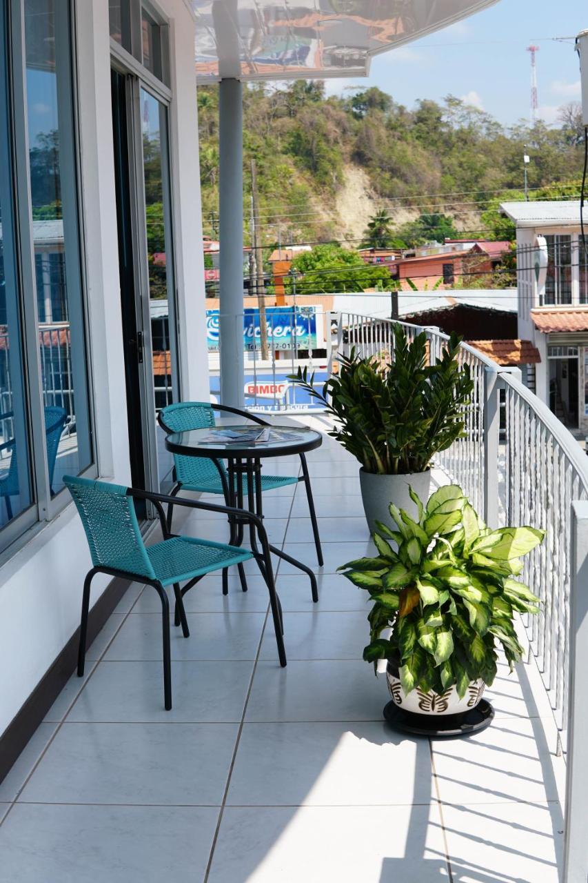 Puerta Del Cielo Quepos Hotel ภายนอก รูปภาพ