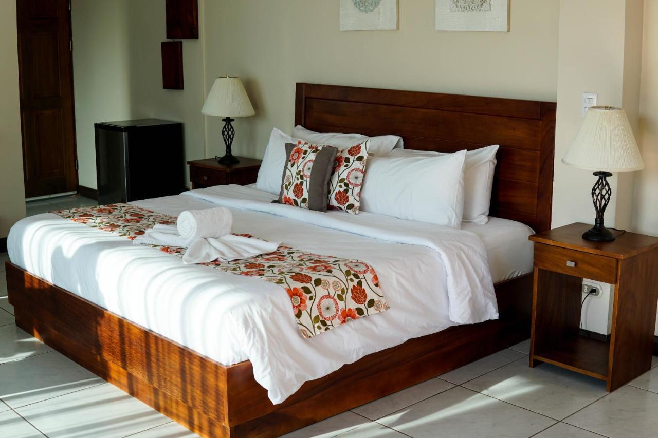 Puerta Del Cielo Quepos Hotel ภายนอก รูปภาพ