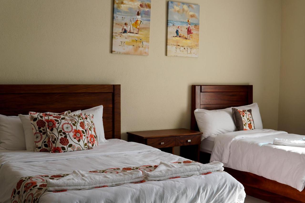 Puerta Del Cielo Quepos Hotel ภายนอก รูปภาพ