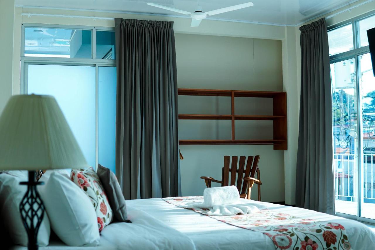 Puerta Del Cielo Quepos Hotel ภายนอก รูปภาพ