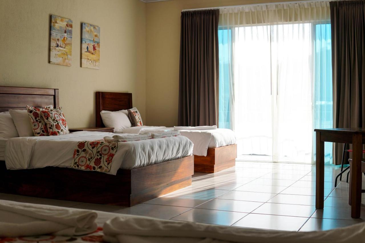 Puerta Del Cielo Quepos Hotel ภายนอก รูปภาพ